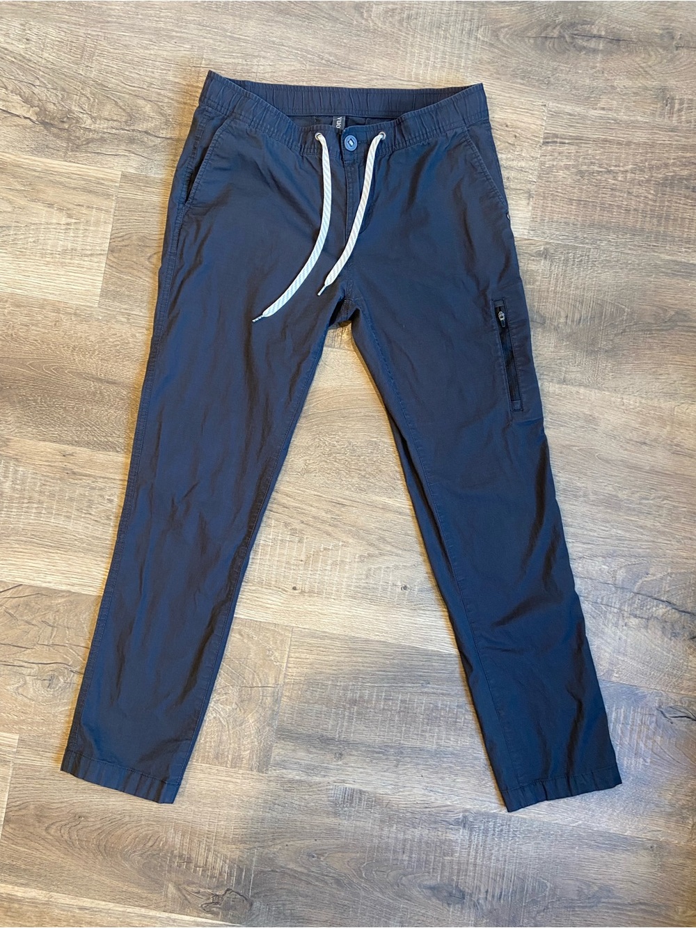Vuori Womens Medium Straight Leg Organic Cotton Halo Athleasure Hiking Pants
